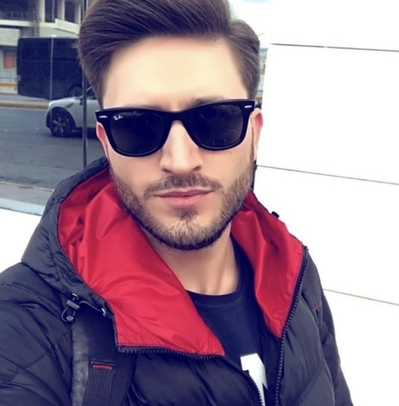 Model Display Ray-Ban Wayfarer Black RB2140 - Picture 16 of 16